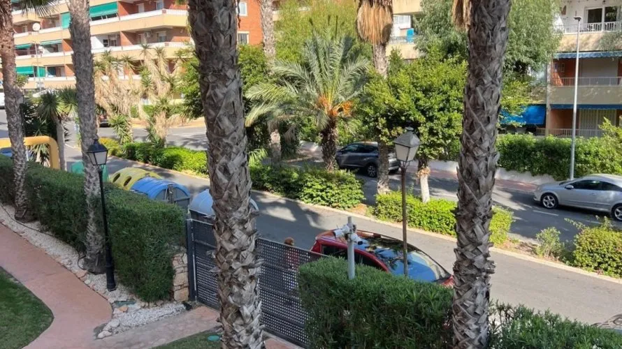 Apartamento de 2 dormitorios en Torrevieja, España No. 71 № 22