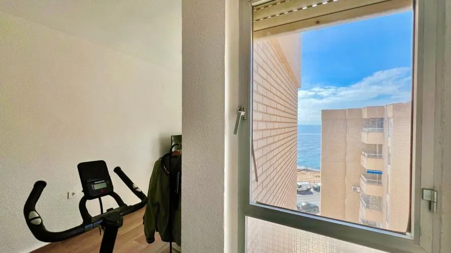 Ático de 2 dormitorios en Torrevieja, Spain No. 201 № 24
