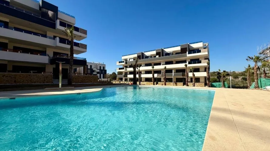Ático de 2 dormitorios en Torrevieja, España No. 190 № 8
