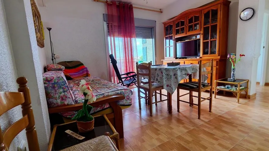 Apartamento de 2 dormitorios en Torrevieja, Spain No. 206 № 5