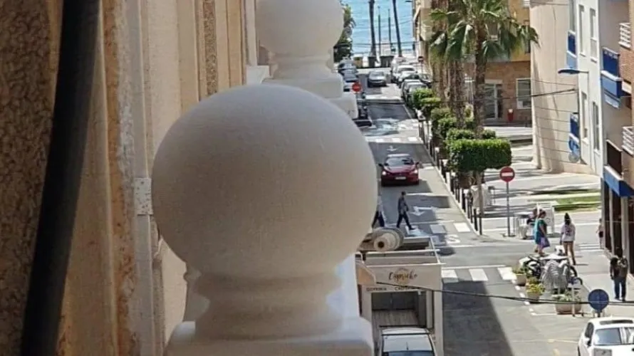 Apartamento de 2 dormitorios en Torrevieja, España No. 240 № 9