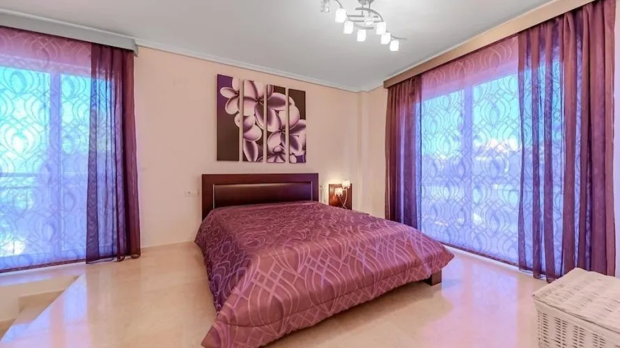 Villa de 5 dormitorios en Torrevieja, Spain No. 149 № 27