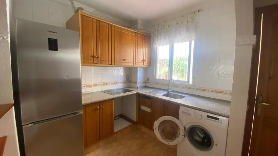 Сasa de 3 dormitorios en Torrevieja, España No. 242 № 23