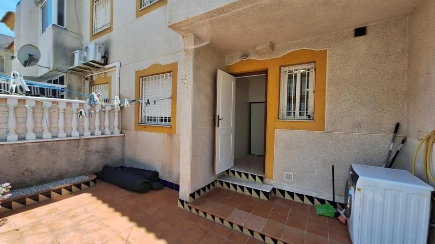 Bungalow de 1 dormitorio en Torrevieja, España No. 249 № 6