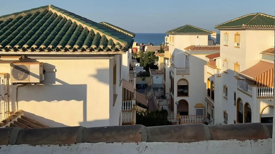 Apartamento de 3 dormitorios en Torrevieja, Spain No. 159 № 6