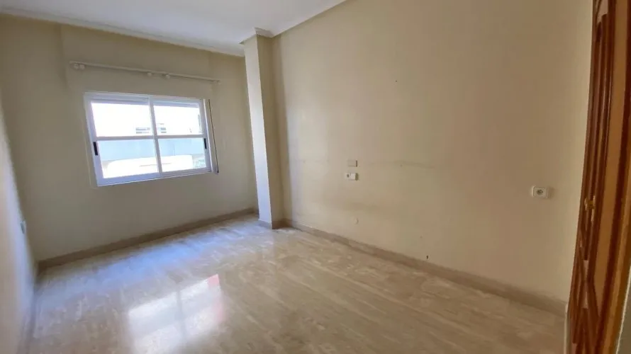 Apartamento de 4 dormitorios en Torrevieja, España No. 156 № 5