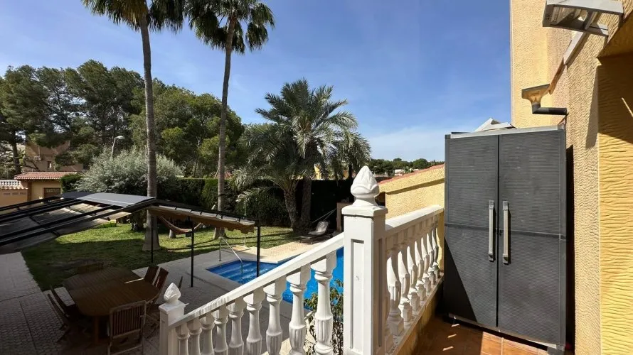 Apartamento de 4 dormitorios en Torrevieja, España No. 235 № 28
