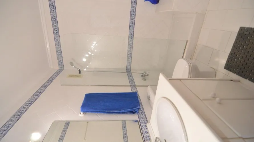 Villa de 4 dormitorios en Torrevieja, España No. 60 № 24