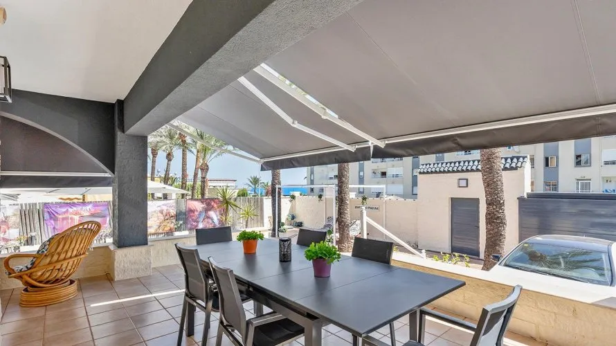 Villa de 4 dormitorios en Torrevieja, España No. 163 № 23