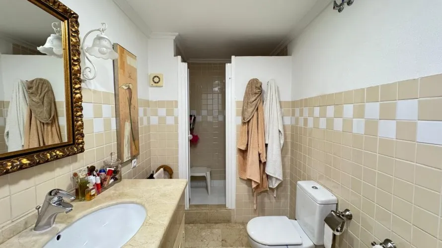 Apartamento de 4 dormitorios en Torrevieja, España No. 97 № 9