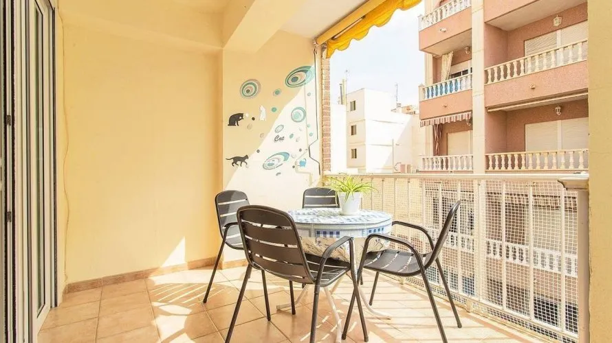 Apartamento de 3 dormitorios en Torrevieja, España No. 112 № 5