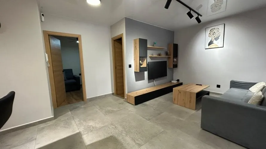 Apartamento de 3 dormitorios en Torrevieja, España No. 233 № 1