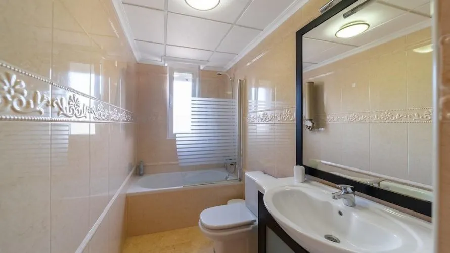 Villa de 5 dormitorios en Torrevieja, Spain No. 149 № 22