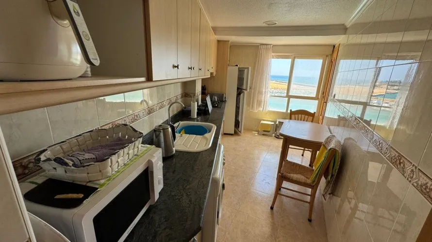 Apartamento de 3 dormitorios en Torrevieja, España No. 157 № 8