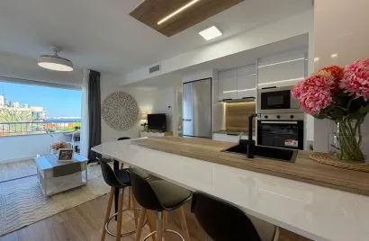 Apartamento de 3 dormitorios en Torrevieja, España No. 103