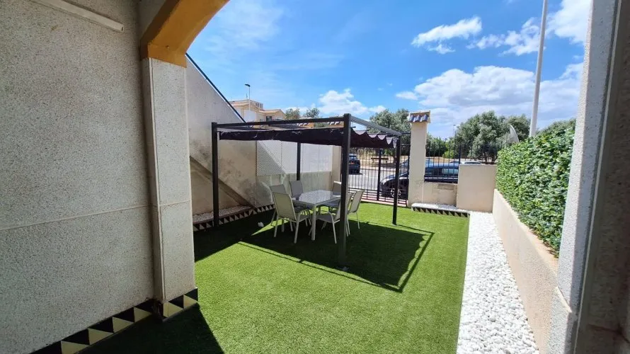 Bungalow de 1 dormitorio en Torrevieja, España No. 249 № 4