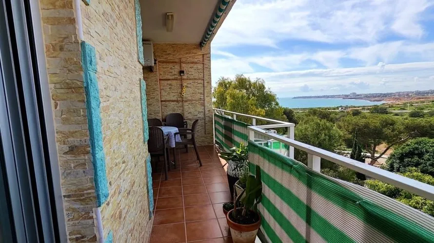 Apartamento de 2 dormitorios en Torrevieja, Spain No. 206 № 1