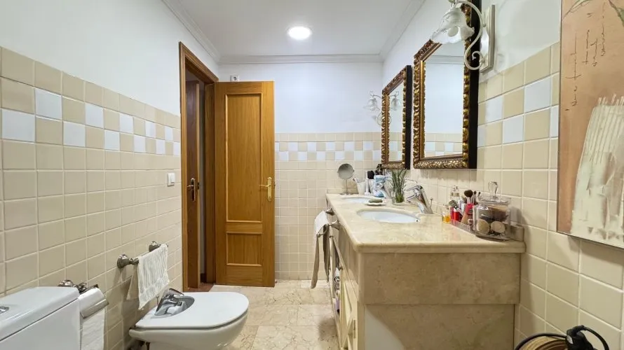 Apartamento de 4 dormitorios en Torrevieja, España No. 97 № 7
