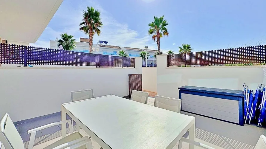 Bungalow de 3 dormitorios en Torrevieja, España No. 164 № 15