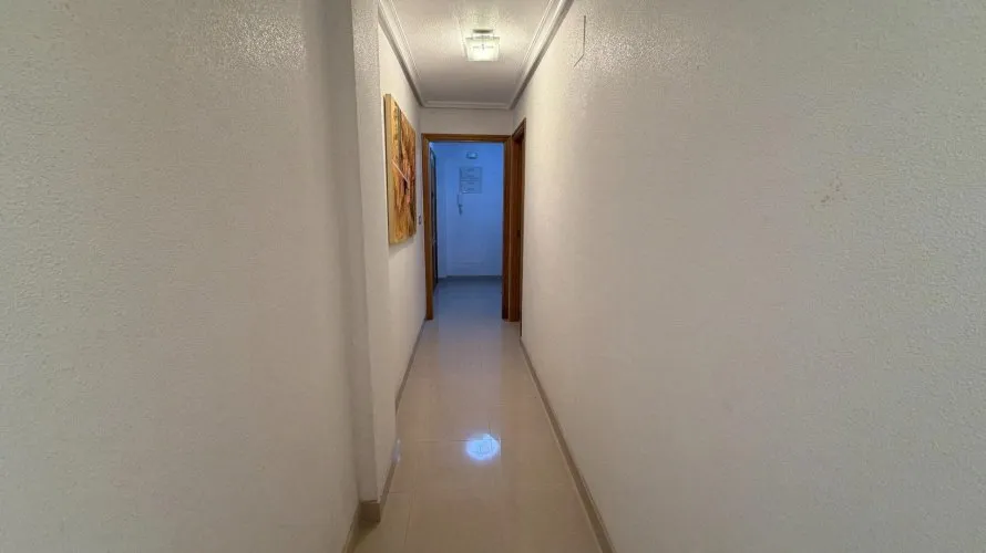 Apartamento de 1 dormitorio en Torrevieja, Spain No. 237 № 4