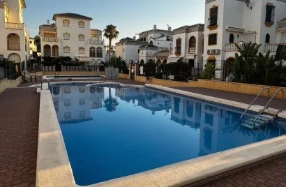 Apartamento de 3 dormitorios en Torrevieja, España No. 159
