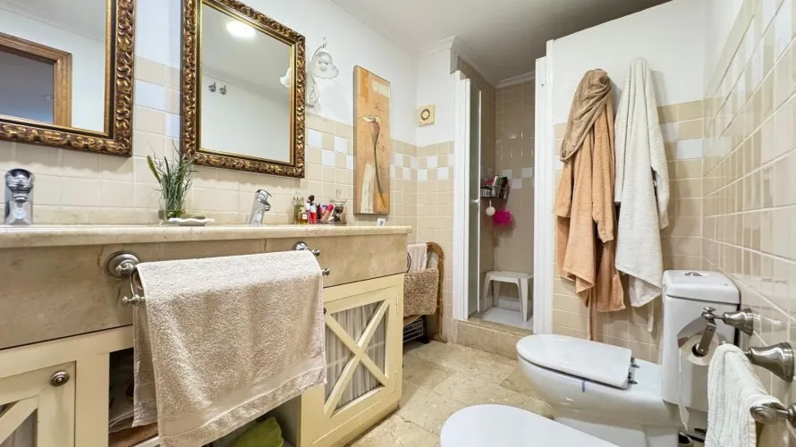 Apartamento de 4 dormitorios en Torrevieja, España No. 97 № 10
