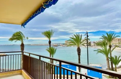 Apartamento de 3 dormitorios en Torrevieja, España No. 185