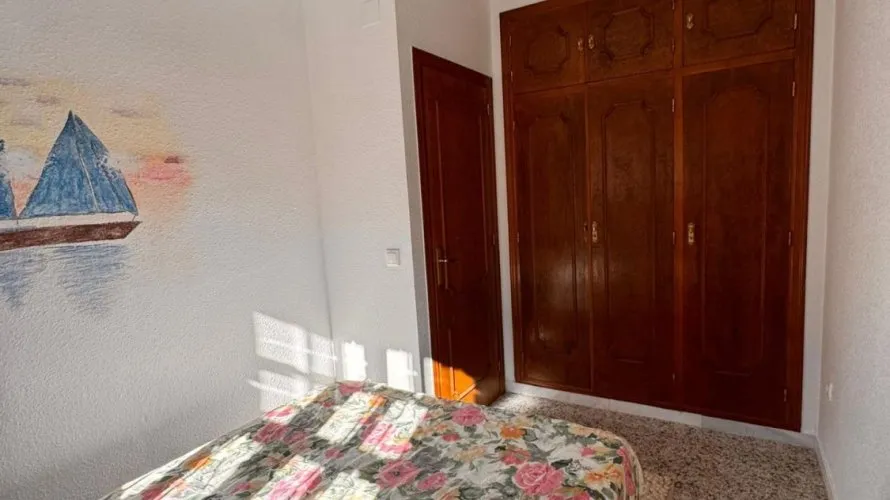 Bungalow de 2 dormitorios en Torrevieja, España No. 107 № 3