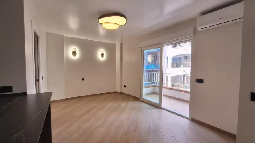 Apartamento de 1 dormitorio en Torrevieja, España No. 203 № 3