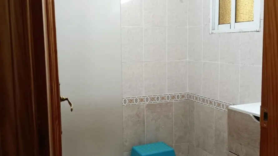Сasa de 4 dormitorios en Torrevieja, España No. 246 № 2