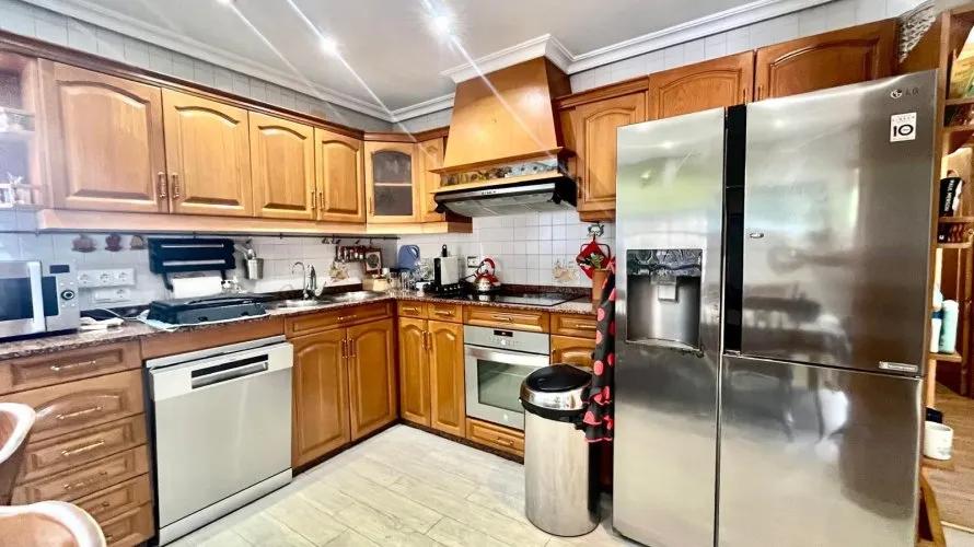 Villa de 4 dormitorios en Torrevieja, España No. 101 № 26