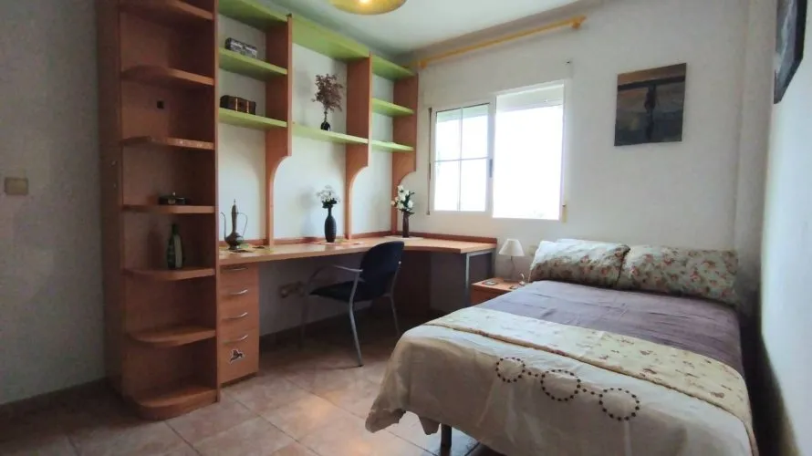Apartamento de 6 dormitorios en Torrevieja, España No. 165 № 22