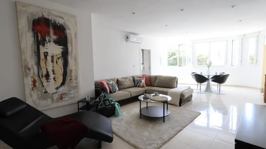 Apartamento de 3 dormitorios en Torrevieja, España No. 133 № 19