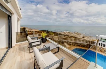 Villa de 210m² en Torrevieja, Spain No. 147