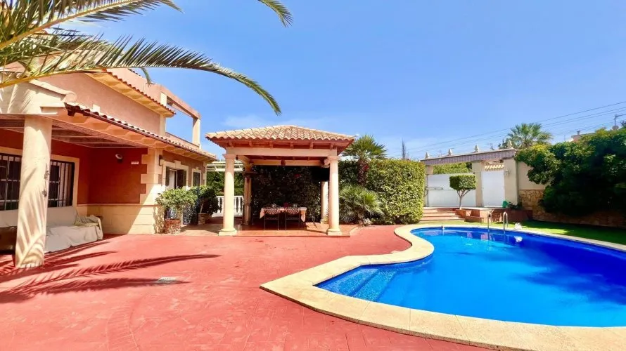 Villa de 3 dormitorios en Torrevieja, Spain No. 64 № 12