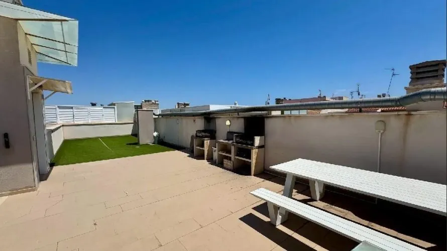 Apartamento de 2 dormitorios en Torrevieja, España No. 150 № 2