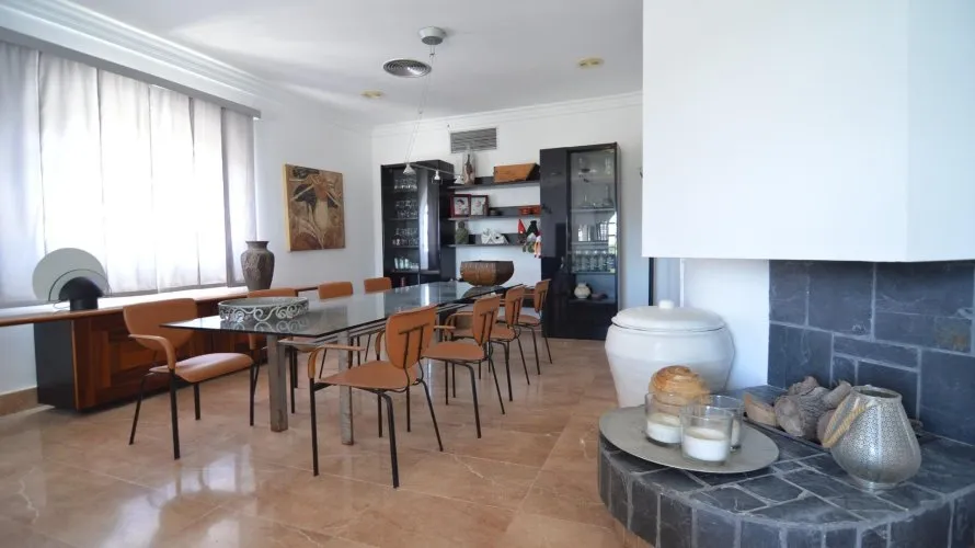 Villa de 4 dormitorios en Torrevieja, España No. 60 № 1