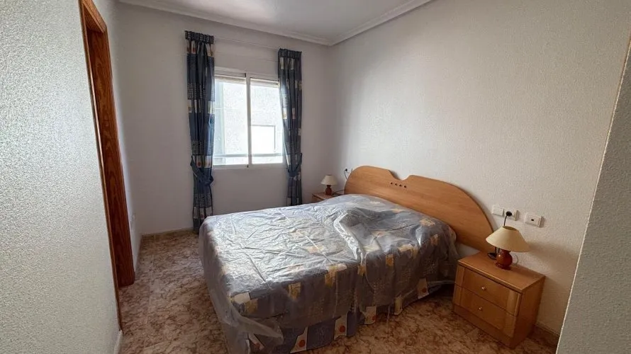 Apartamento de 1 dormitorio en Torrevieja, Spain No. 106 № 3