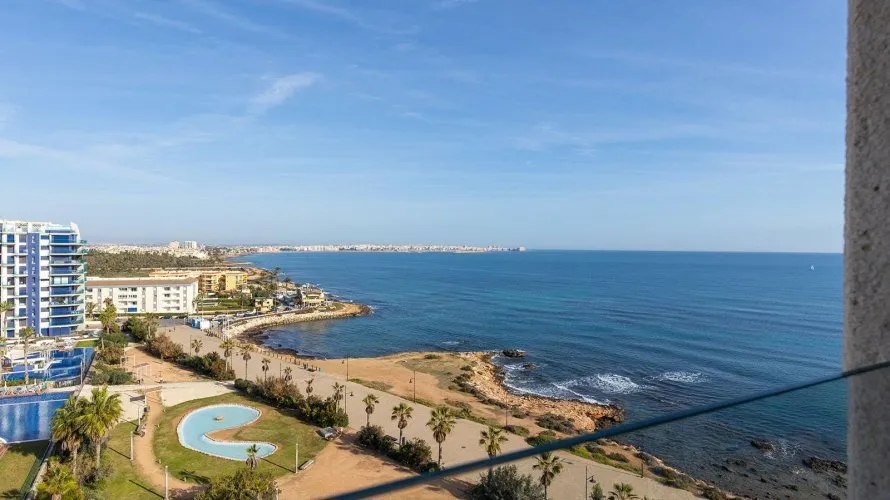 Ático de 3 dormitorios en Torrevieja, España No. 197 № 28
