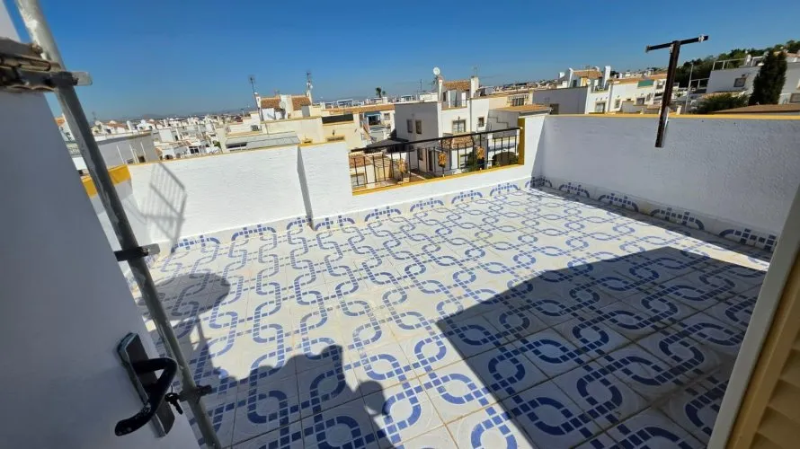 Сasa de 3 dormitorios en Torrevieja, España No. 229 № 5