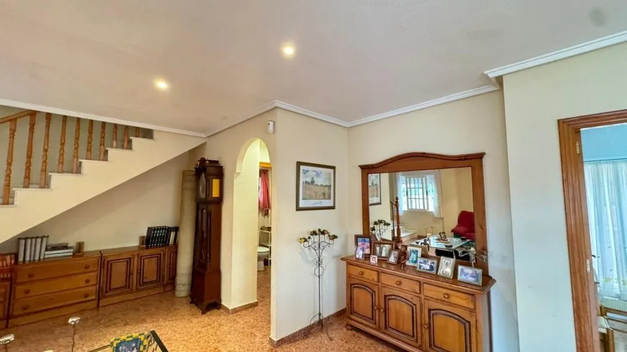 Apartamento de 3 dormitorios en Torrevieja, Spain No. 207 № 6
