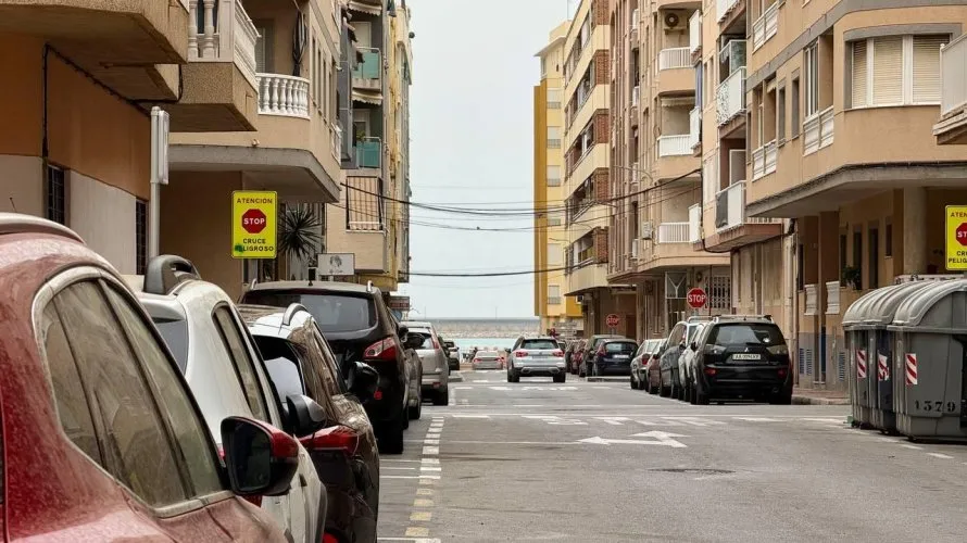Apartamento de 2 dormitorios en Torrevieja, España No. 195 № 13