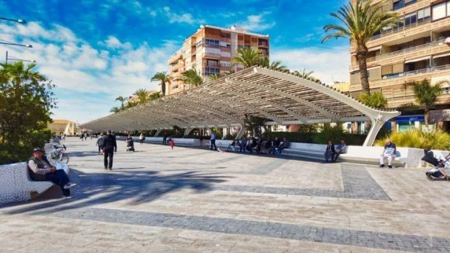 Apartamento de 2 dormitorios en Torrevieja, Spain No. 125 № 18