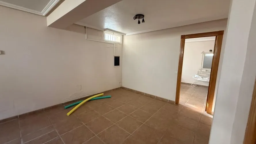 Сasa de 3 dormitorios en Torrevieja, España No. 213 № 28