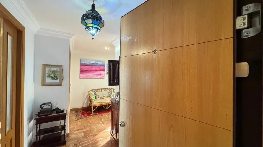 Apartamento de 4 dormitorios en Torrevieja, España No. 97 № 3