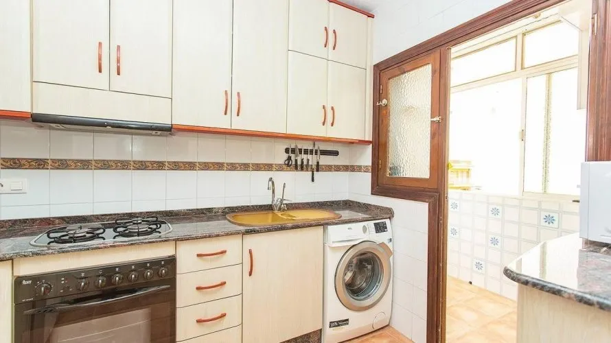 Apartamento de 3 dormitorios en Torrevieja, España No. 112