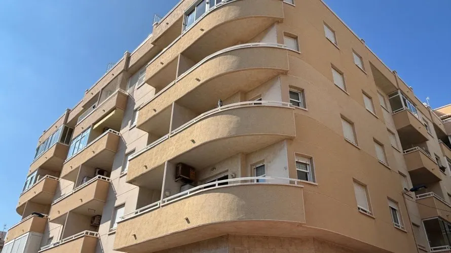 Apartamento de 1 dormitorio en Torrevieja, Spain No. 106 № 27