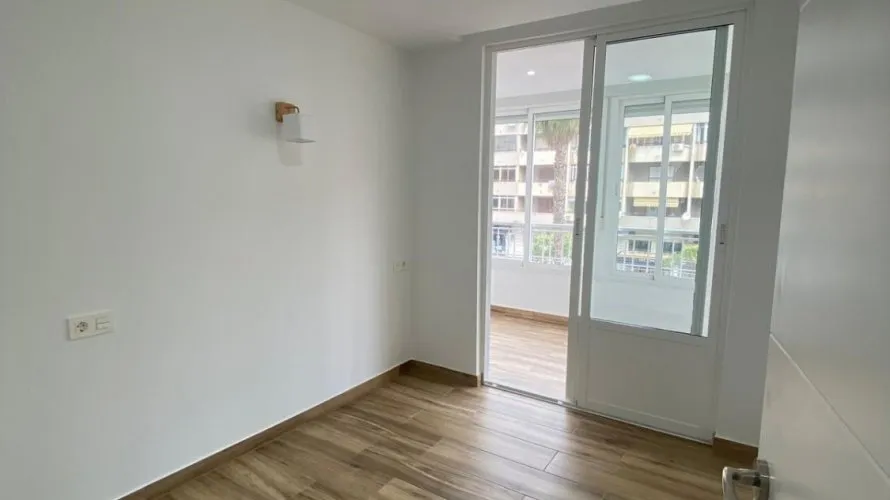 Apartamento de 3 dormitorios en Torrevieja, España No. 67 № 12