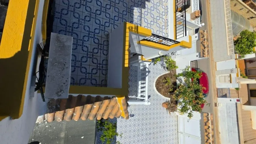 Сasa de 3 dormitorios en Torrevieja, España No. 229 № 3