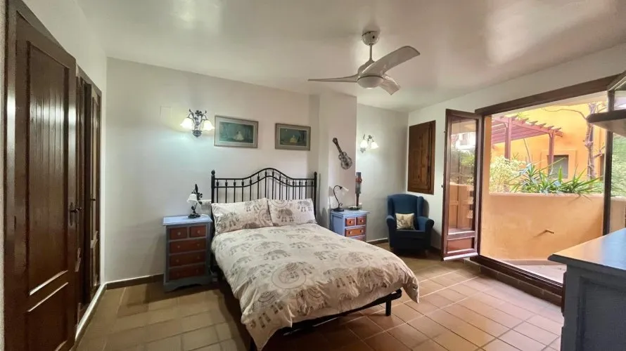 Bungalow de 2 dormitorios en Torrevieja, España No. 182 № 20